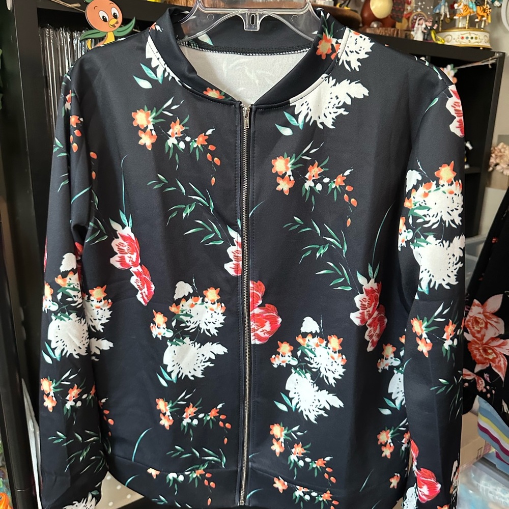 Women’s lightweight zipper bomber